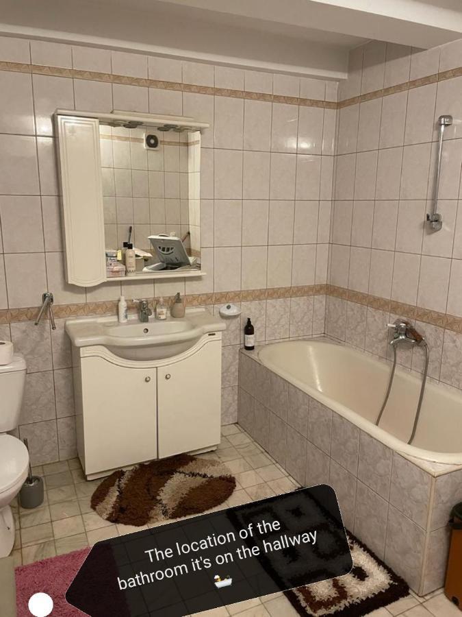 Blue House Hotel Brasov Bagian luar foto