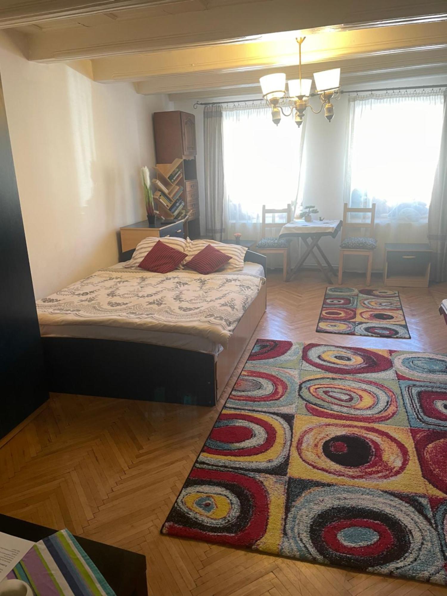 Blue House Hotel Brasov Bagian luar foto